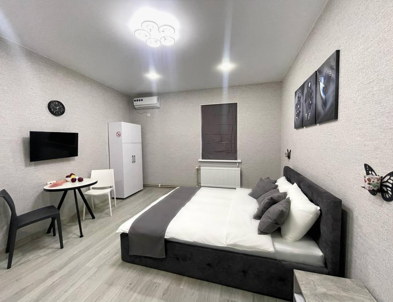 Kuznechnaya Street Apartment คาร์คิฟ ภายนอก รูปภาพ