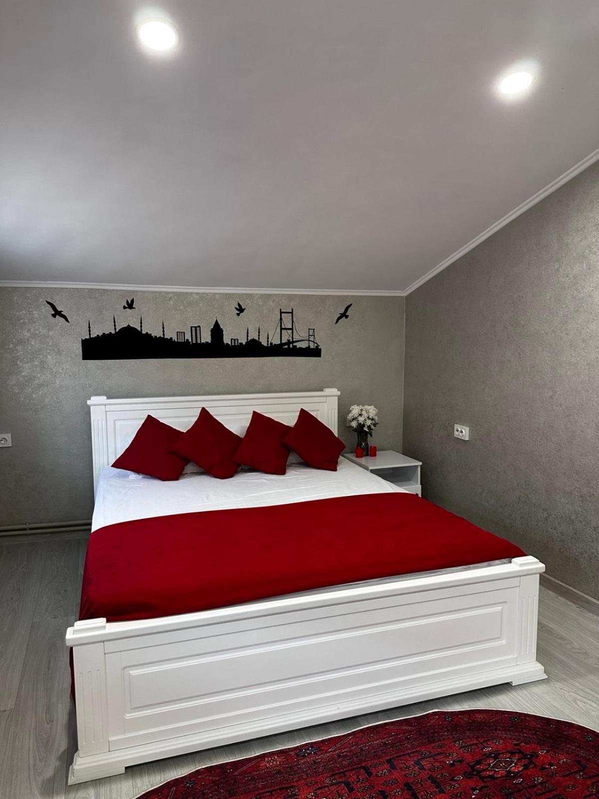 Kuznechnaya Street Apartment คาร์คิฟ ภายนอก รูปภาพ